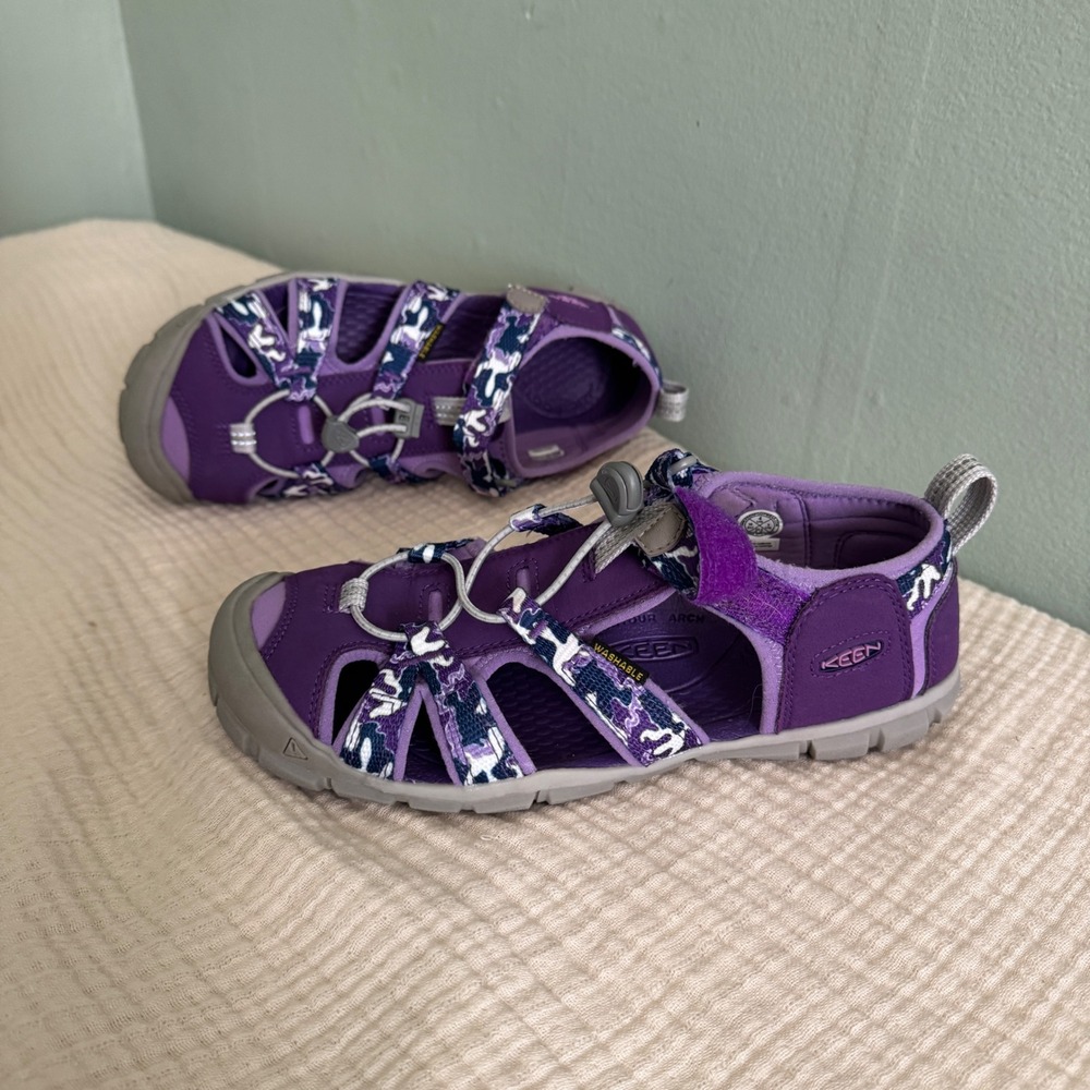 KEEN Newport Sandal Big Kid 4Y Women size 6 Purple Camo Hiking Water Beach Shoe